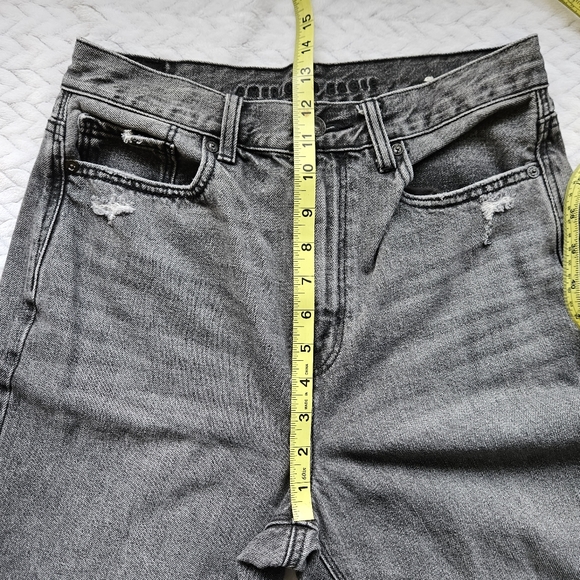 AEO Highest Rise Mom Jean Distressed Gray Size 6 Long - Picture 5 of 14